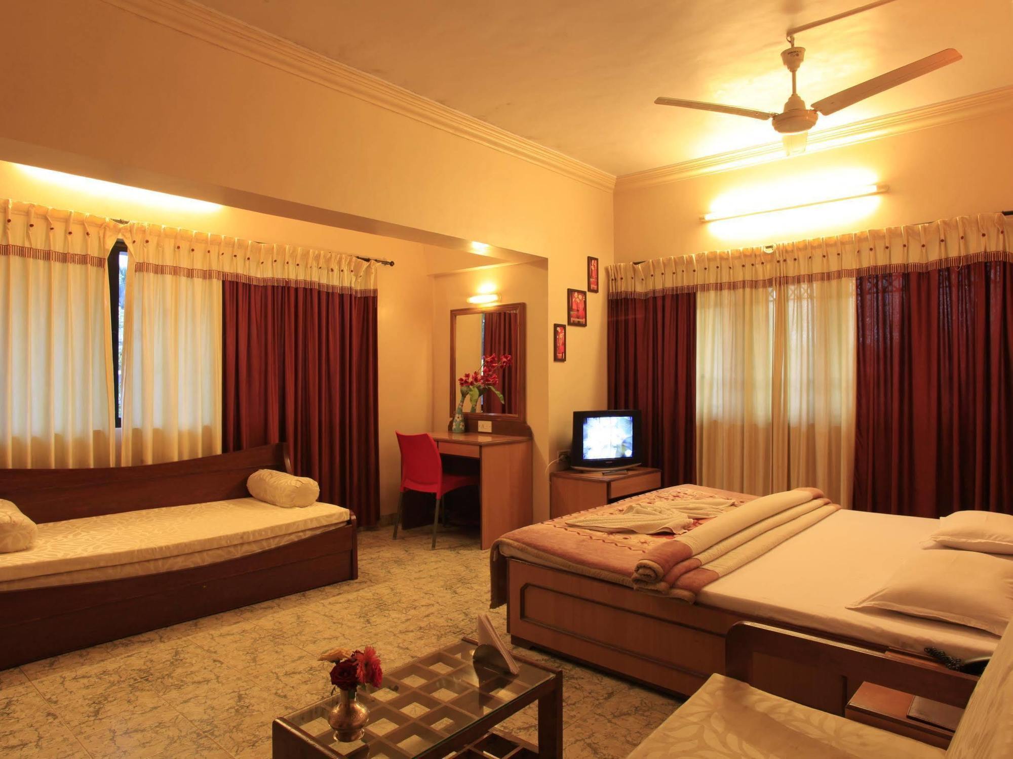 Hotel Sahyadri Alibaug Exterior foto