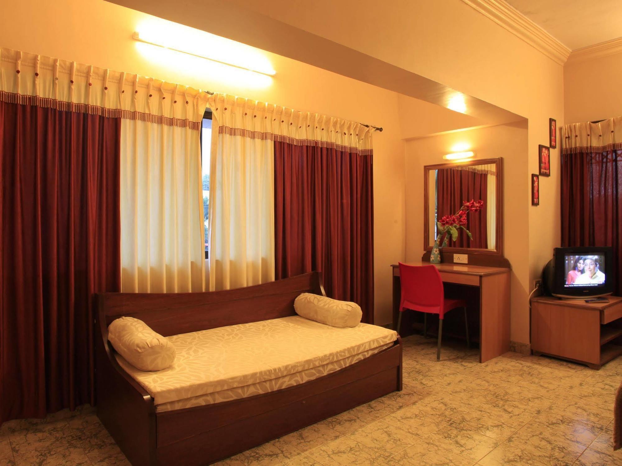Hotel Sahyadri Alibaug Exterior foto